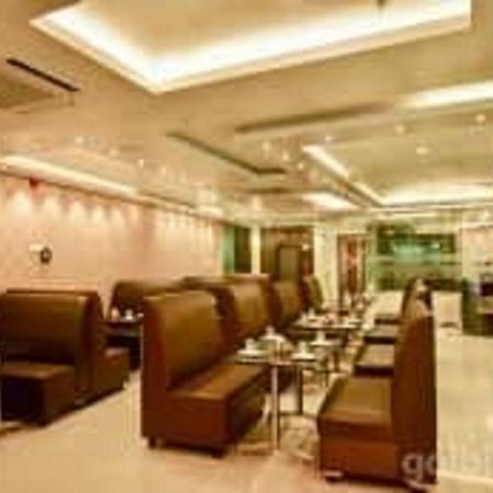 苏米斯宫酒店 蓬蒂切里 外观 照片